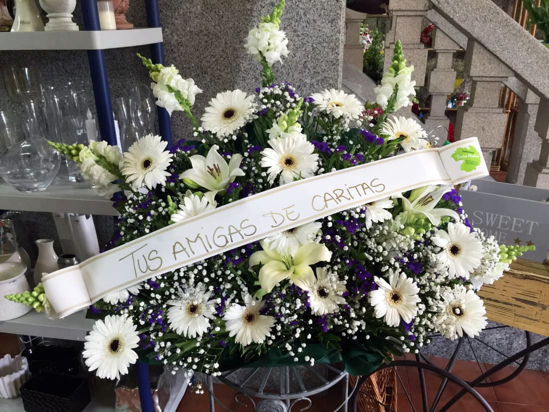 Enviamos flores a tanatorios o cementerio en Vigo